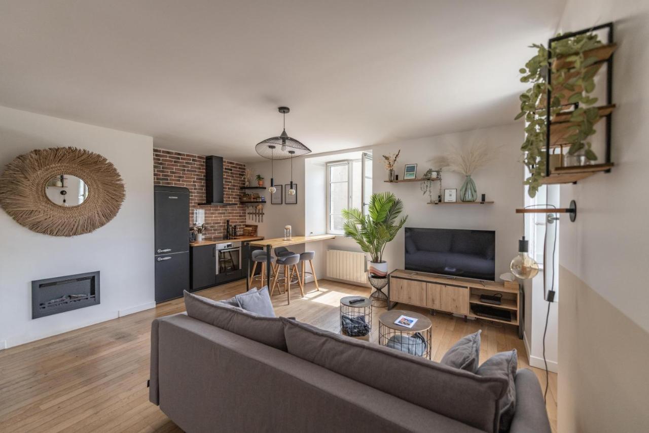 Appartement T2 - Vue Imprenable Sur La Cathedrale Quimper Luaran gambar