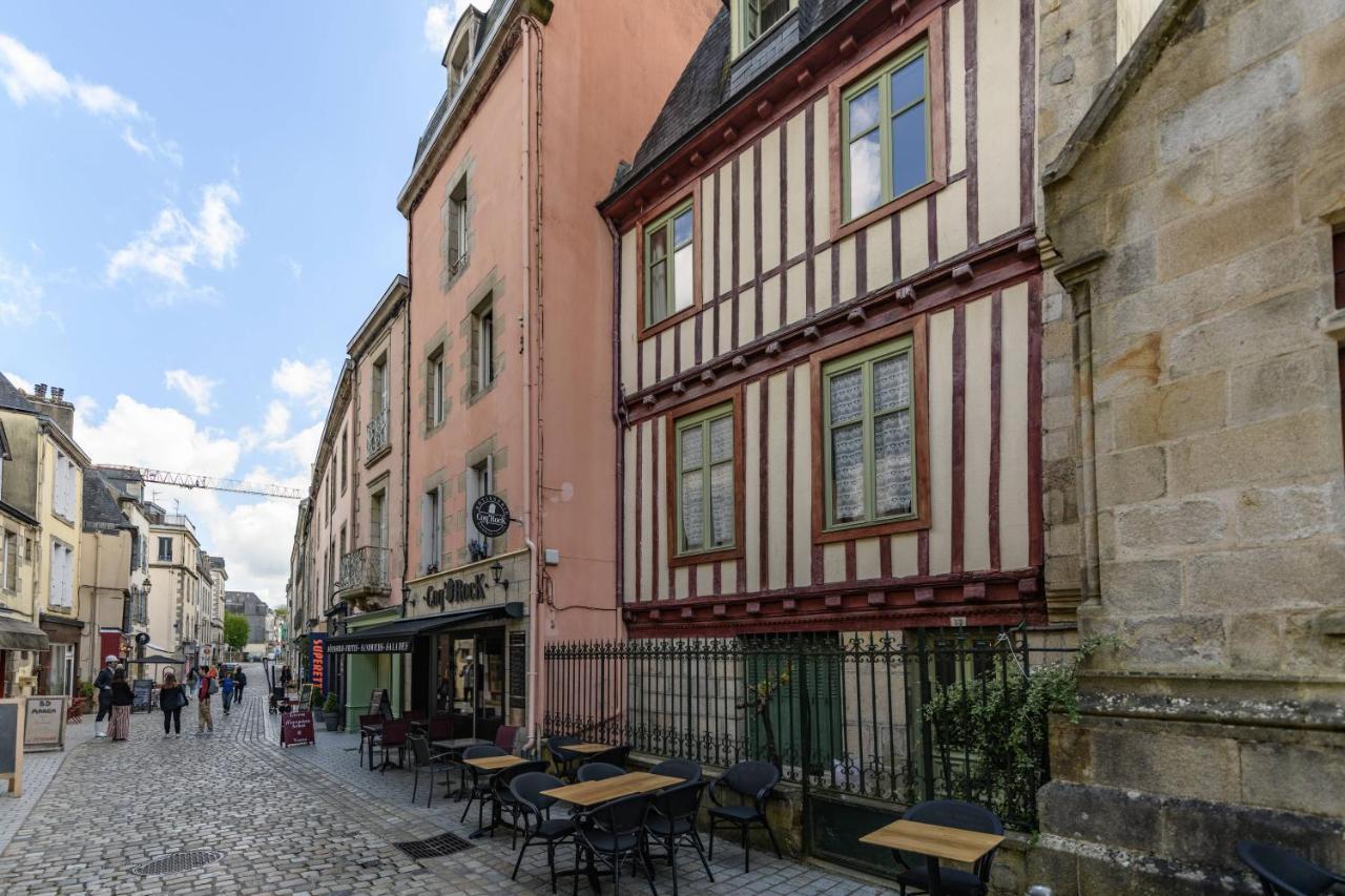Appartement T2 - Vue Imprenable Sur La Cathedrale Quimper Luaran gambar